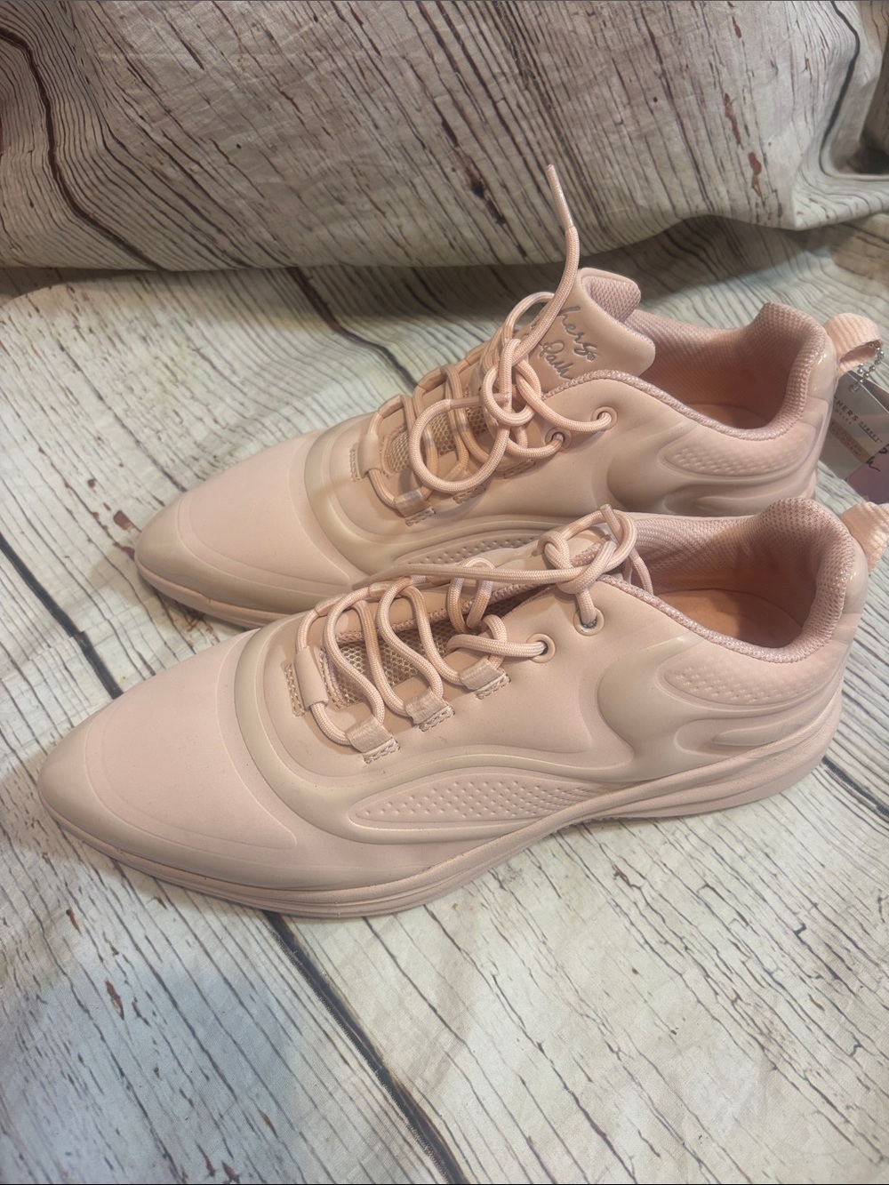 SKECHERS Women’s Pink Ashley Park Low Top Lace-Up Sneakers Sz 8.5 NEW